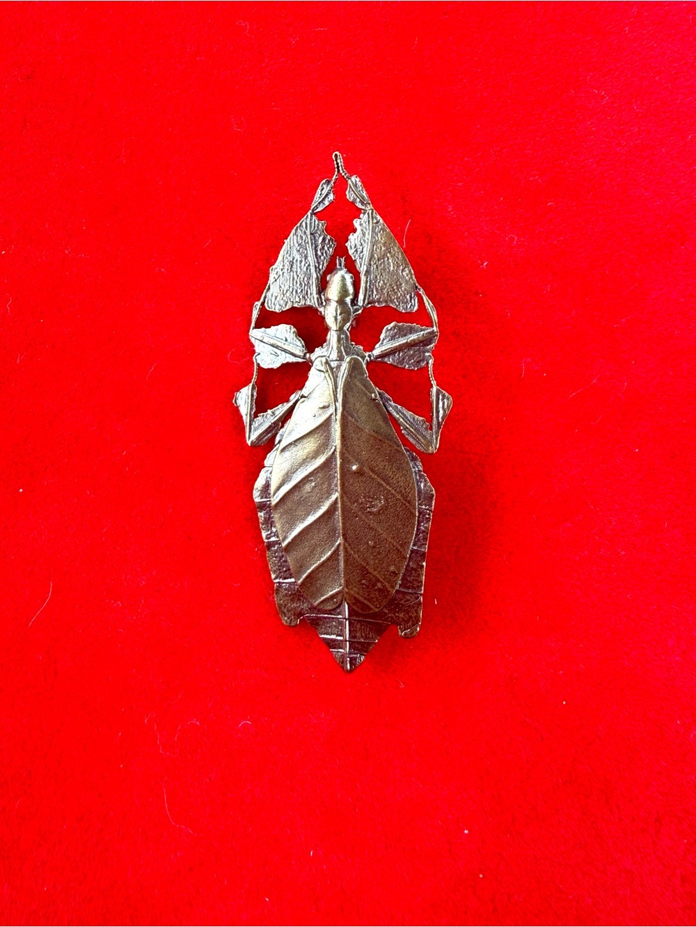 Gold Leaf Insect Brooch - Elegant Women’s Jewelry